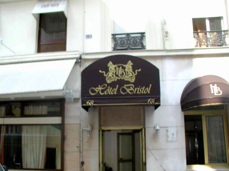 Hotel Bristol Republique París Francia