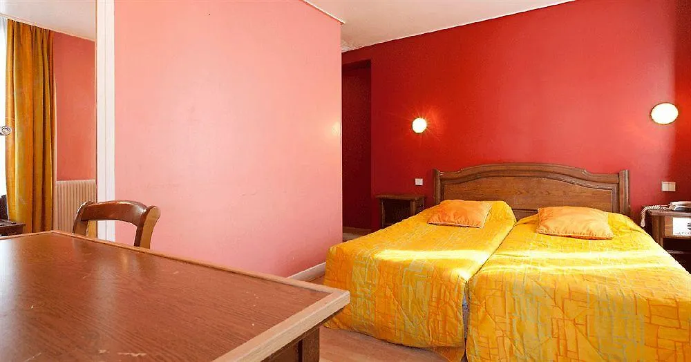 Hotel Bristol Republique Paříž