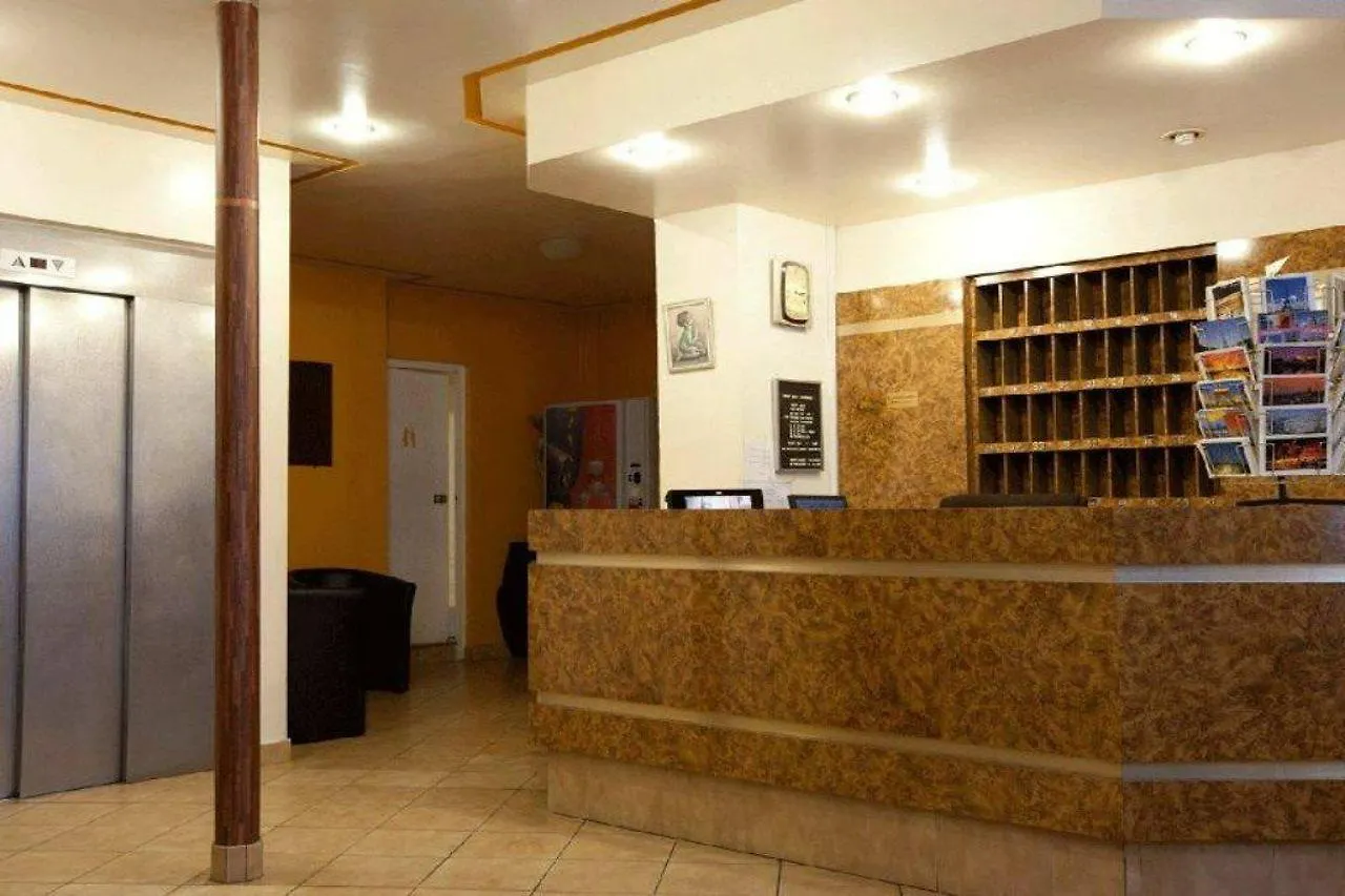 Bristol Republique Hotel Paris