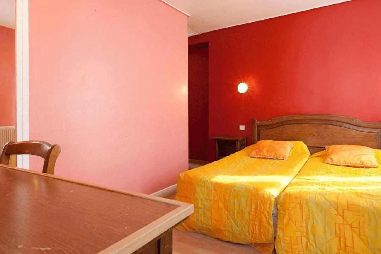 Hotel Bristol Republique Paříž