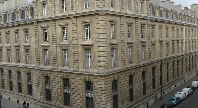 Hotel Bristol Republique Paříž