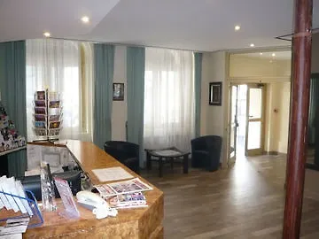 Bristol Republique Hotel Paris France