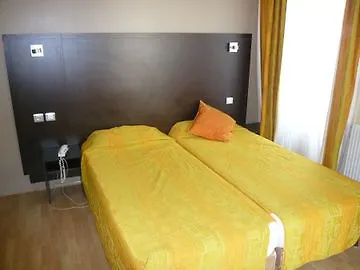 ***  Hotel Bristol Republique Paříž Francie