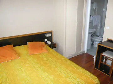 Bristol Republique Hotel Paris 3*,