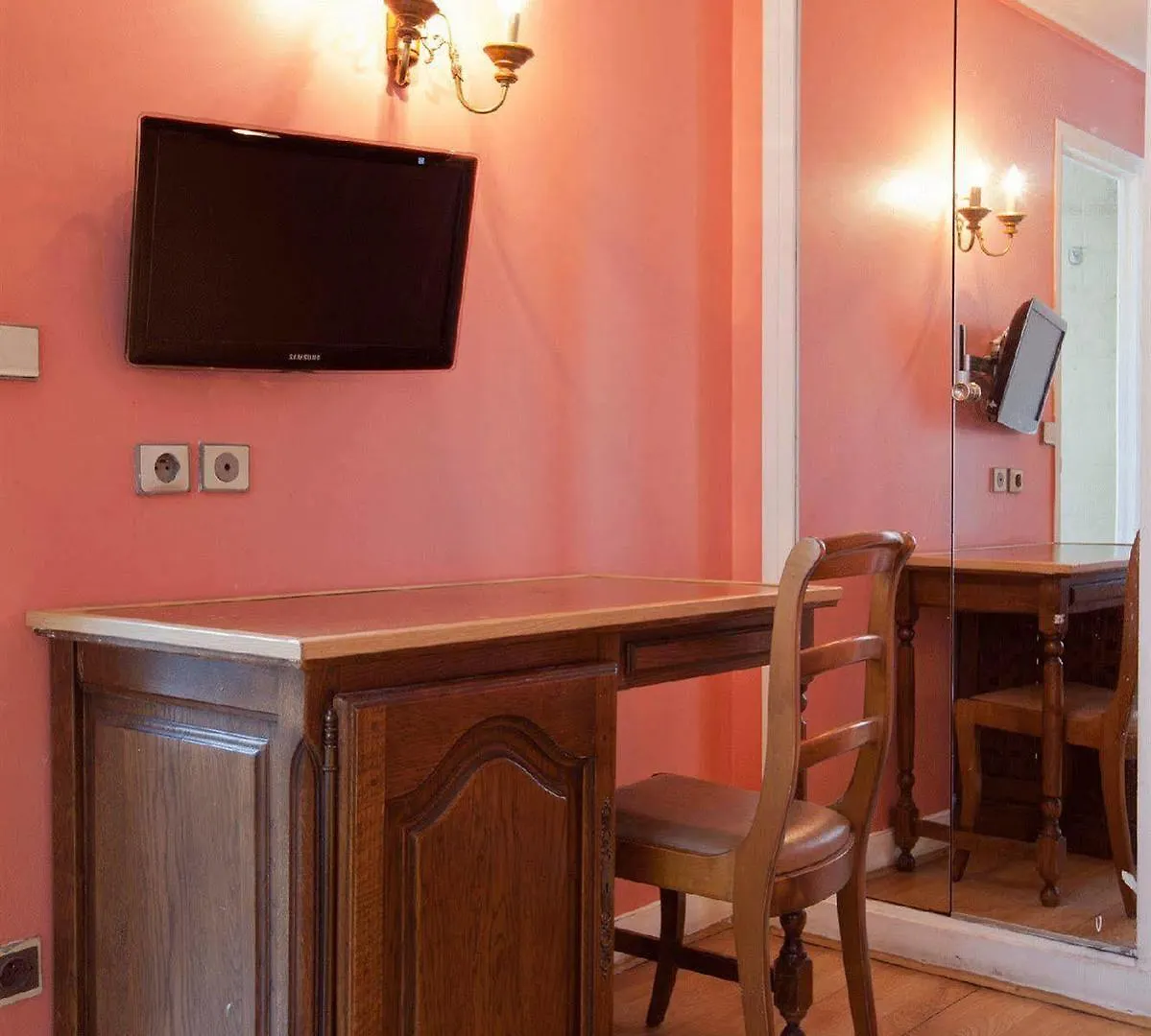Hotel Bristol Republique Paříž
