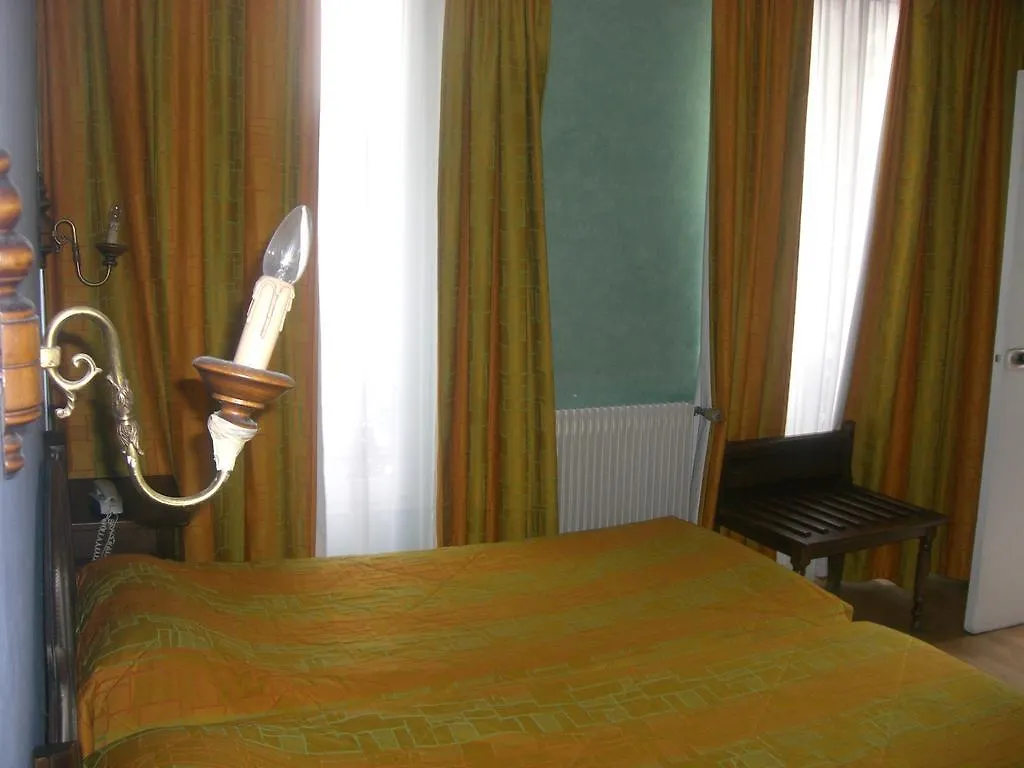 Bristol Republique Hotel Paris